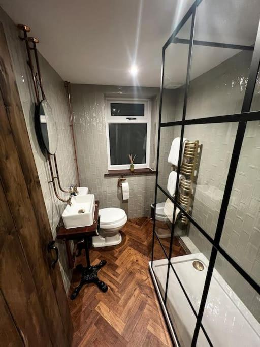 Unique Victorian Stable Conversion Halifax Bagian luar foto