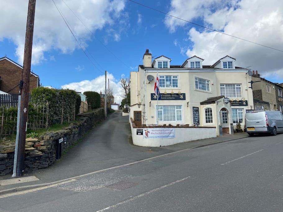 Unique Victorian Stable Conversion Halifax Bagian luar foto