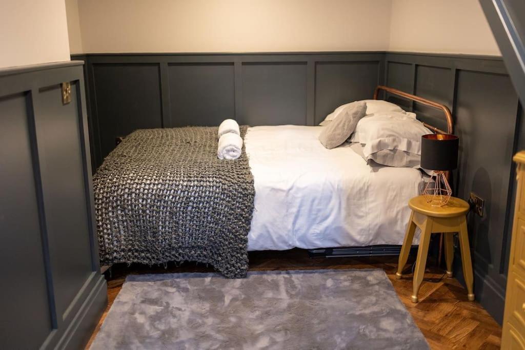 Unique Victorian Stable Conversion Halifax Bagian luar foto