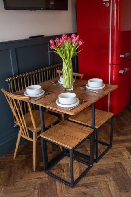 Unique Victorian Stable Conversion Halifax Bagian luar foto