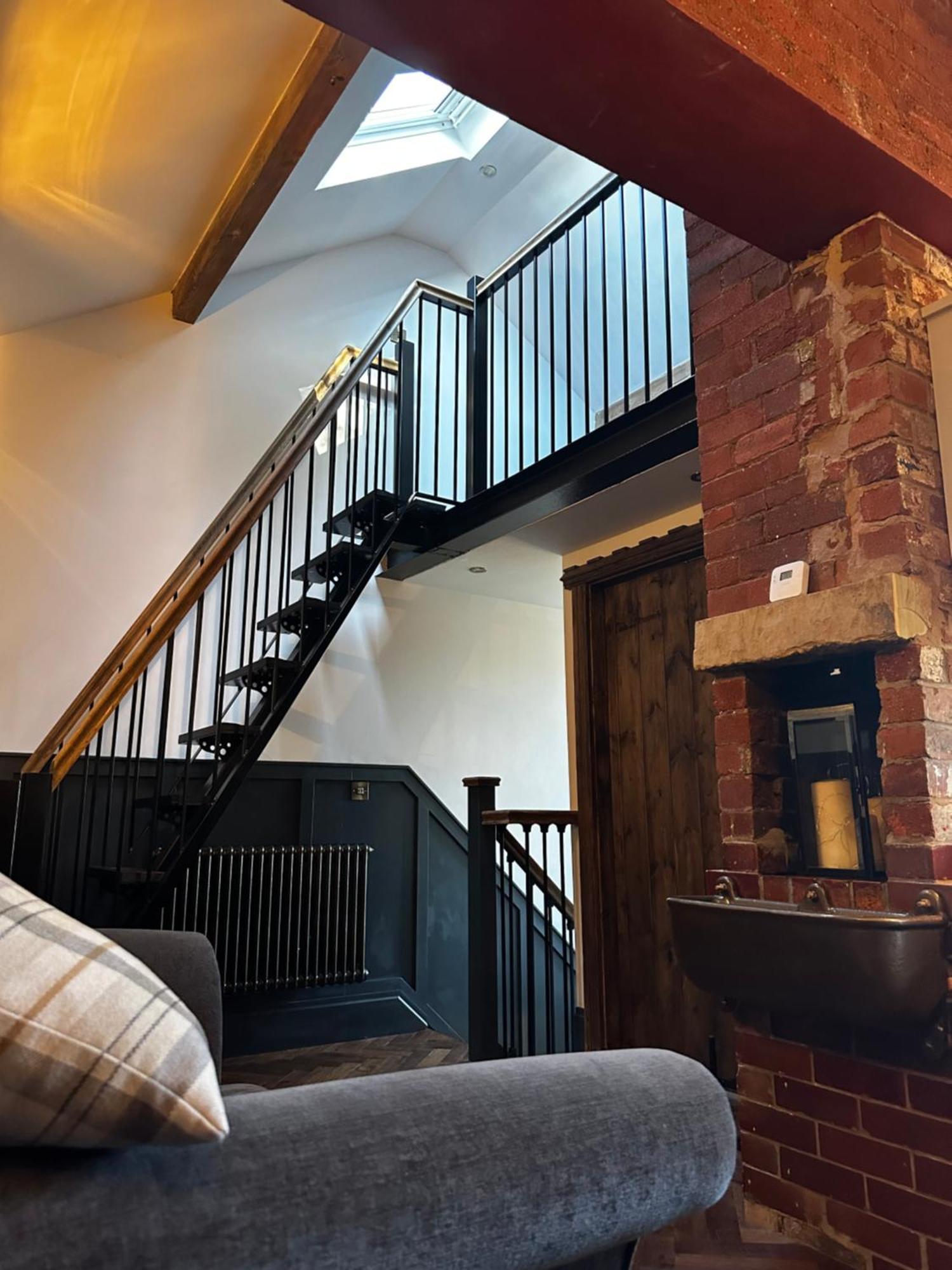 Unique Victorian Stable Conversion Halifax Bagian luar foto
